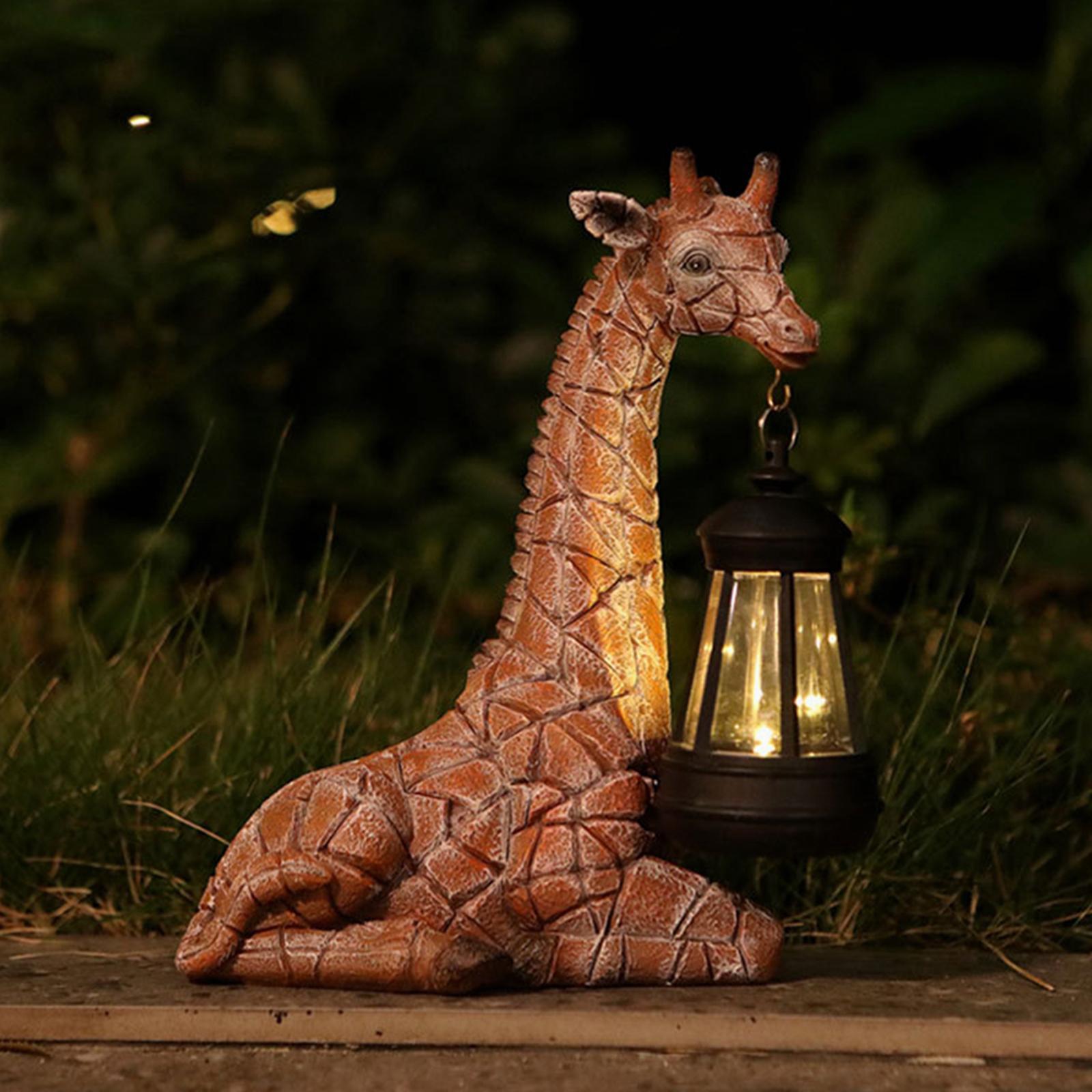 Outdoor Lighting Collections - Садовая статуя жирафа с солнечным фонарем